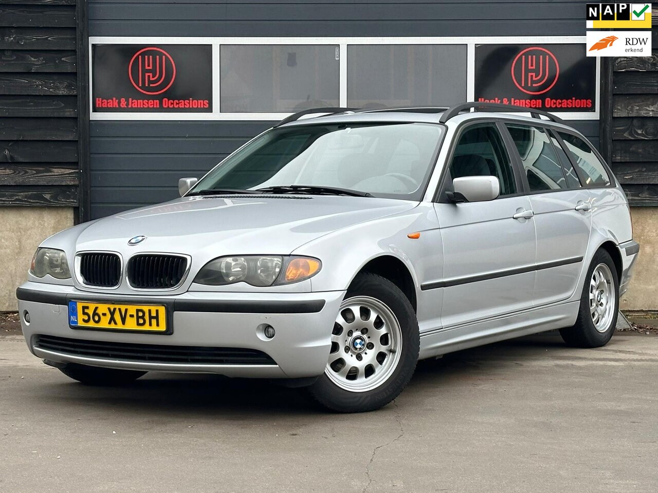 BMW 3-serie Touring - 316i Essence - Panoramadak - Cruise - AutoWereld.nl