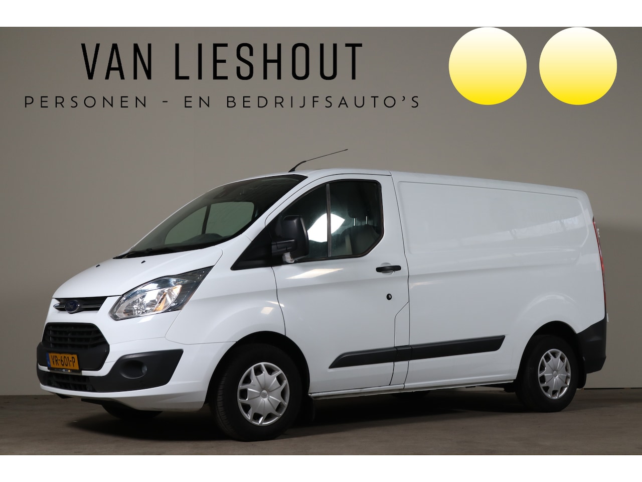 Ford Transit Custom - 270 2.2 TDCI L1H1 Trend - NL Auto!! Parkeersensoren V+A I Trekhaak I Voorruitverw - AutoWereld.nl