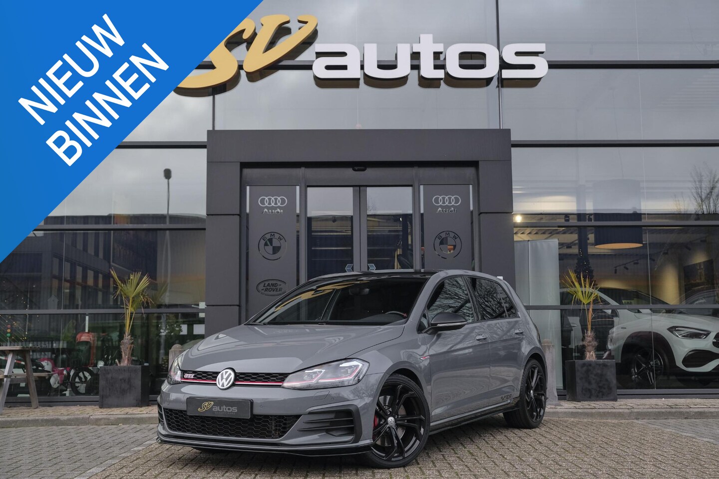 Volkswagen Golf - 7.5 GTI TCR 2.0 TSI 290pk DSG Adaptive cruise Alcantara Dodehoeksensor Discover Navi 18" L - AutoWereld.nl