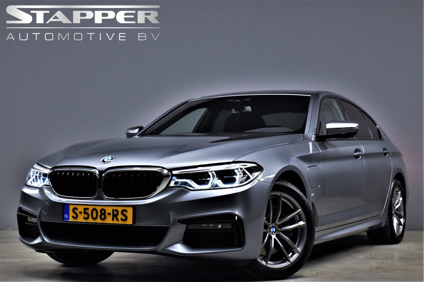 BMW 5-serie - 530e 252pk iPerformance High Executive M-sport Camera/Navi/Led/Alcantara/Stoelverw./Pdc/lm - AutoWereld.nl