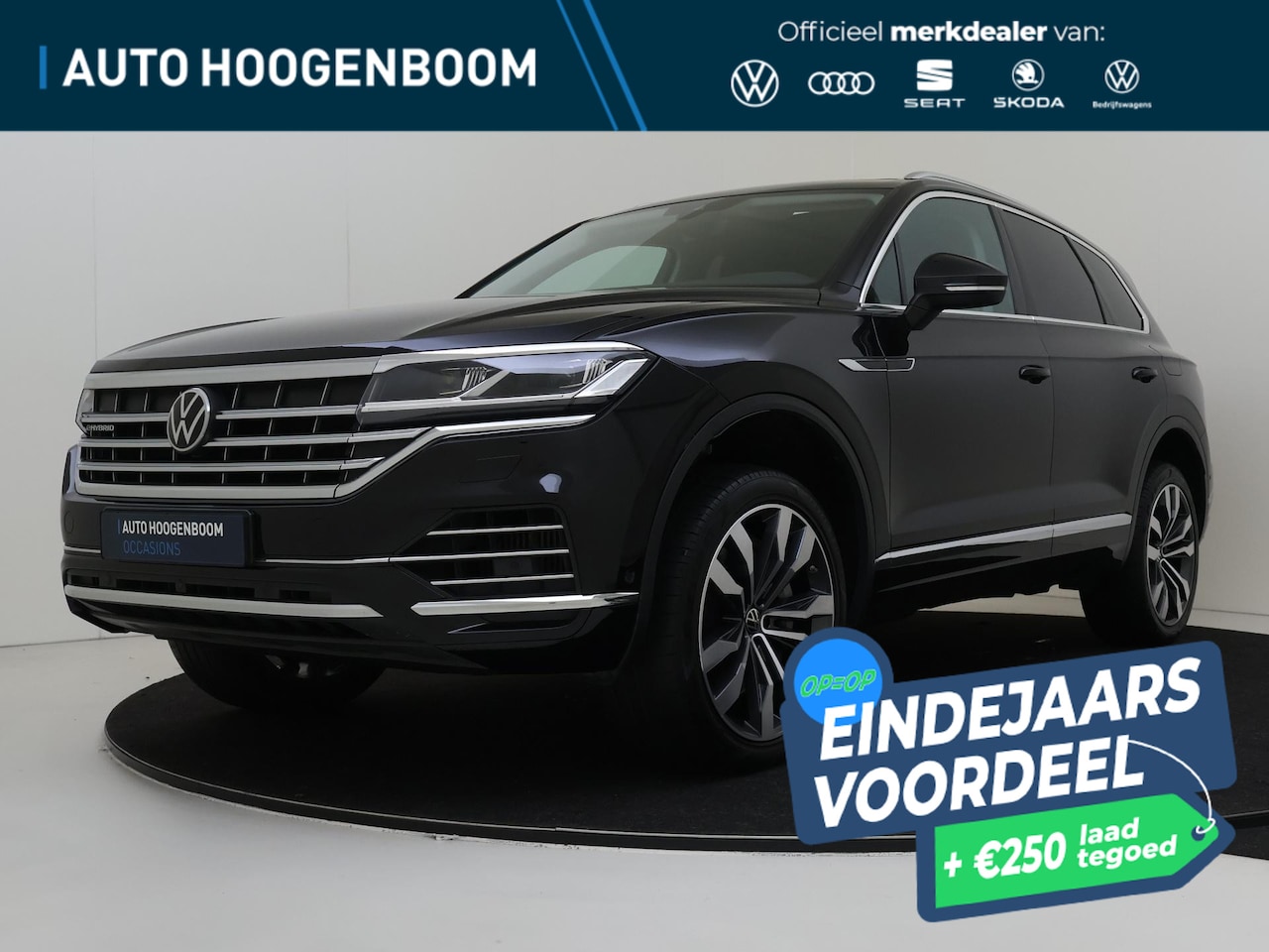 Volkswagen Touareg - 3.0 TSI Elegance eHybrid 4MOTION | Panoramadak | Luchtvering | Trekhaak | 360 camera | 4-z - AutoWereld.nl