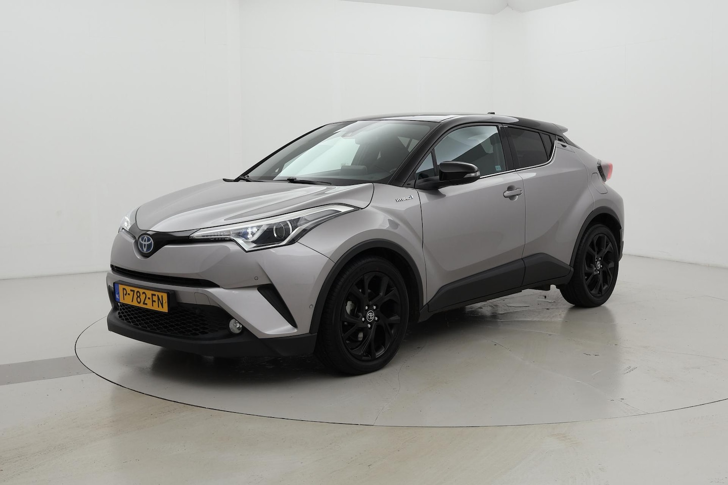 Toyota C-HR - 1.8 Hybrid Executive Ultimate 1.8 Hybrid Executive Ultimate - AutoWereld.nl