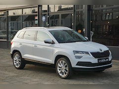 Skoda Karoq - 1.0 TSI Style | pano | trekhaak