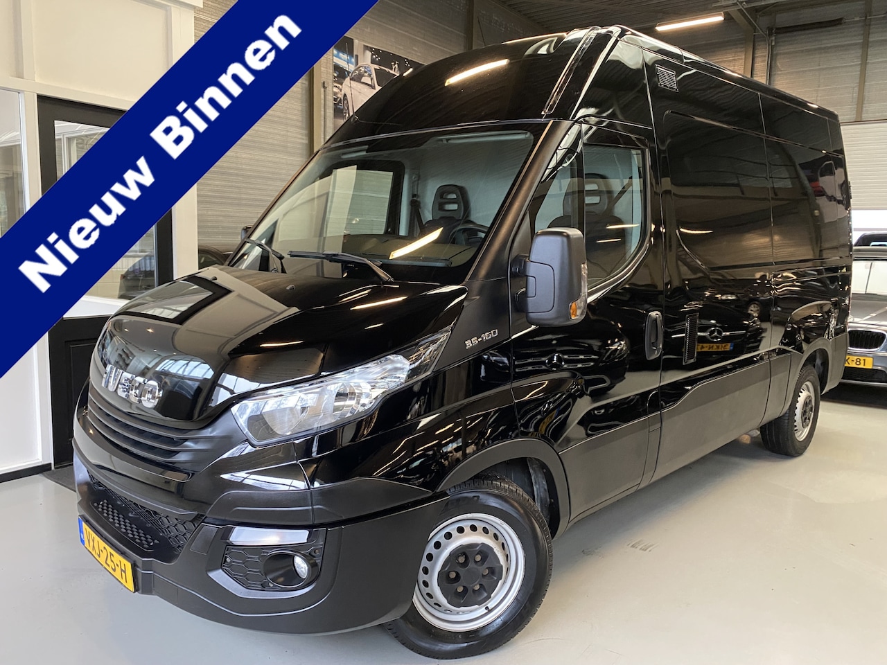 Iveco Daily - 35S16V 2.3 352 H3 L Airco, Cruise, trekhaak 3500 kg trekgewicht - AutoWereld.nl