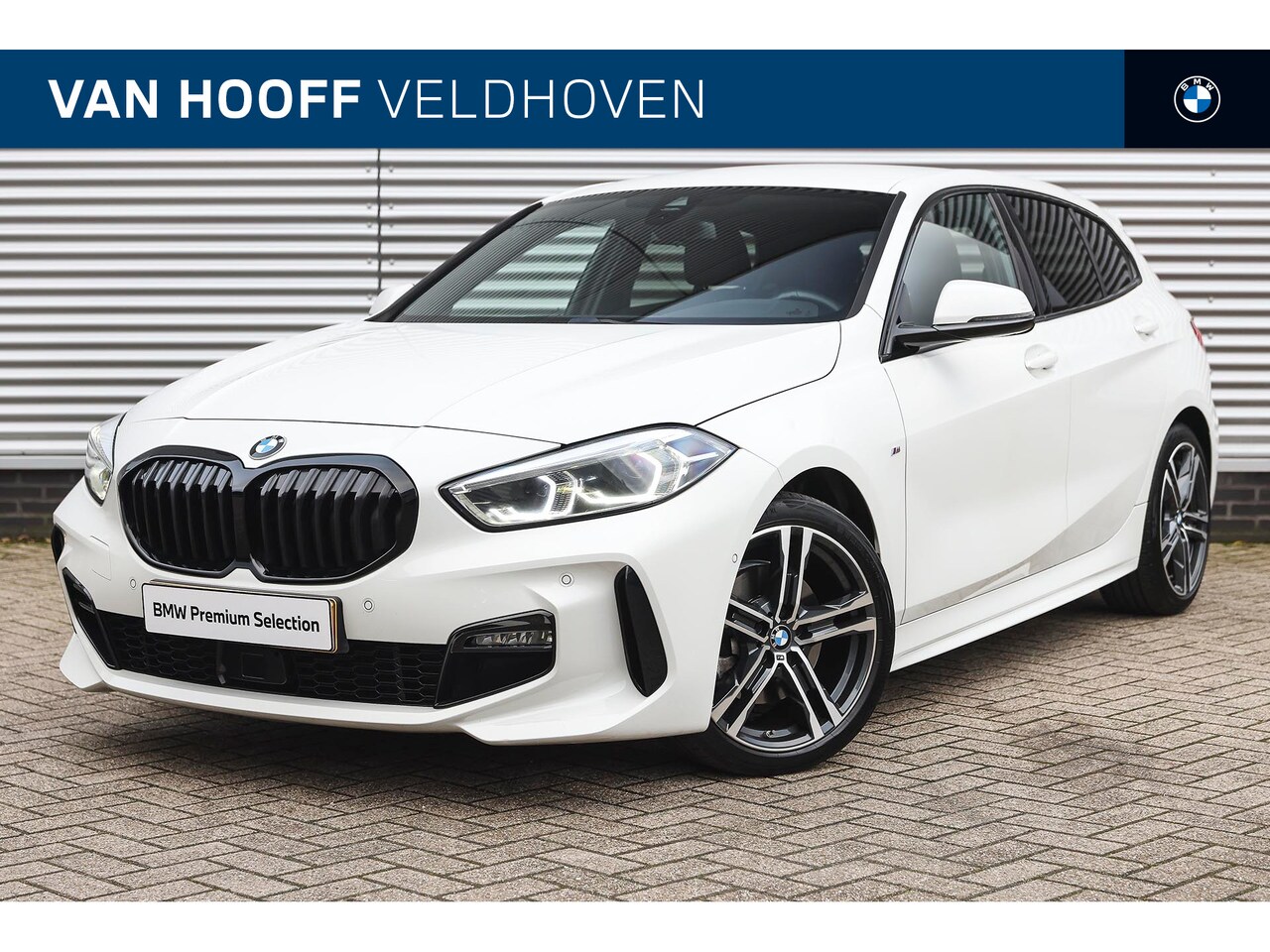 BMW 1-serie - 118i Executive M Sport Automaat / Sportstoelen / Active Cruise Control  / LED / Parking As - AutoWereld.nl