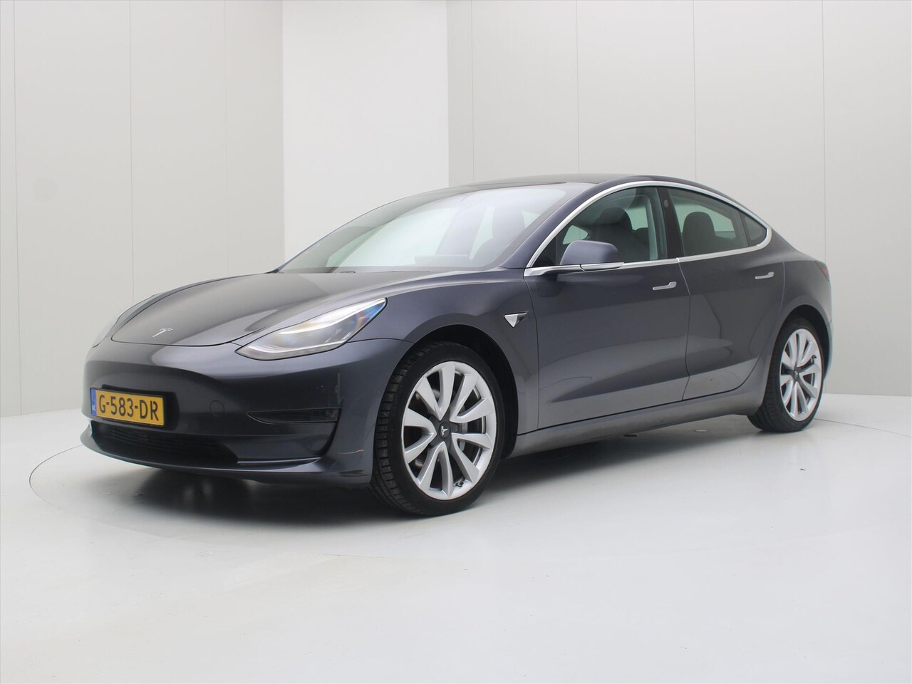 Tesla Model 3 - Long-Range AWD 351pk 75 kWh [ AUTOPILOT+19'' LMV+LEDER+CAMERA ] - AutoWereld.nl