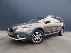 Volvo XC70 - 2.0 D3 164 PK 5 CILINDER FWD Limited Edition OPEN DAK XENON MEMORY STOEL LEER NAVI CRUISE