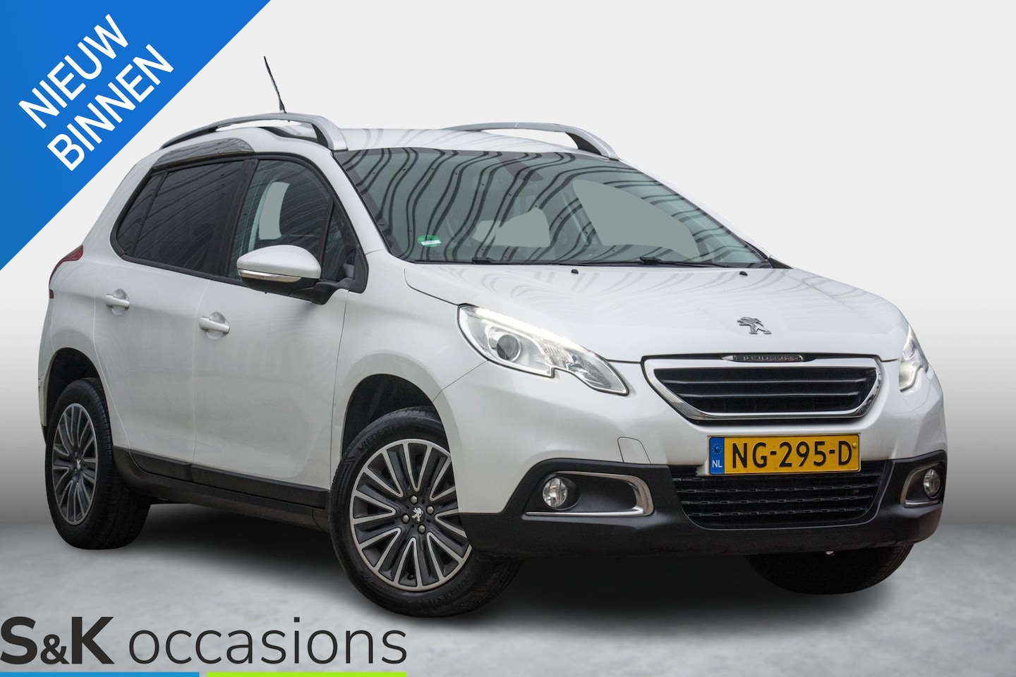 Peugeot 2008 - 1.2 PureTech Blue Lease Trekhaak NAVI - AutoWereld.nl