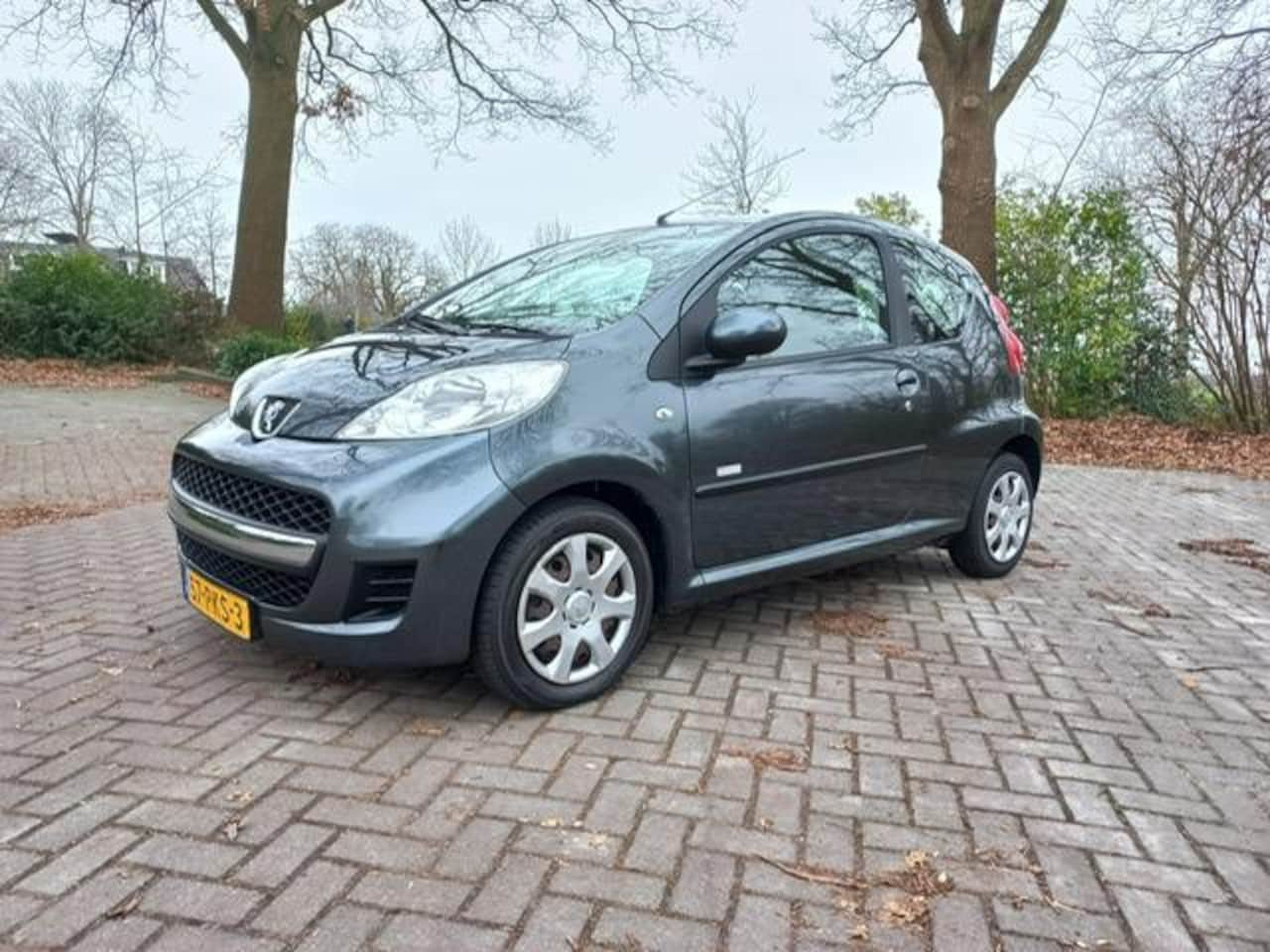 Peugeot 107 - 1.0-12V airco elk ramen centrale ver toeren teller - AutoWereld.nl