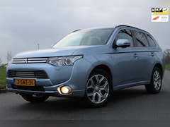 Mitsubishi Outlander - 2.0 PHEV Instyle 121 pk | NAVIGATIE | CLIMATE CONTROLE | VOL LEDER | STOELVERWARMING | TRE