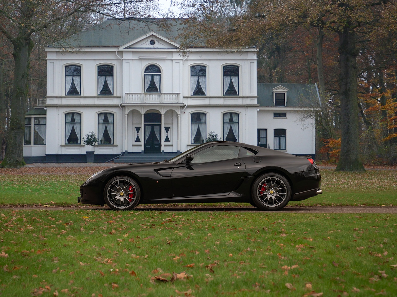 Ferrari 599 - 6.0 GTB Fiorano F1 | Keramisch | NL-auto | Topstaat! | Carbon stuur - AutoWereld.nl