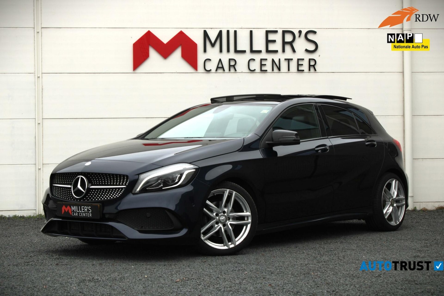 Mercedes-Benz A-klasse - 180 AMG Night EditionPlus PANO CARPLAY BTW - AutoWereld.nl