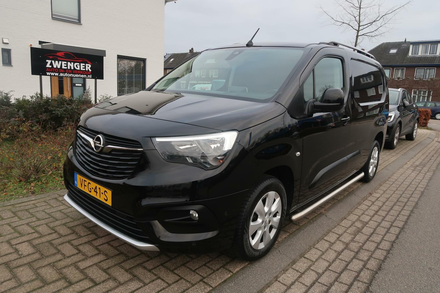 Opel Combo - 1.5D L2H1 AUT|NAVIGATIE|DODEHOEK|CAMERA|CARPLAY|KEYLESS GO|DEALER ONDERHOUDEN - AutoWereld.nl