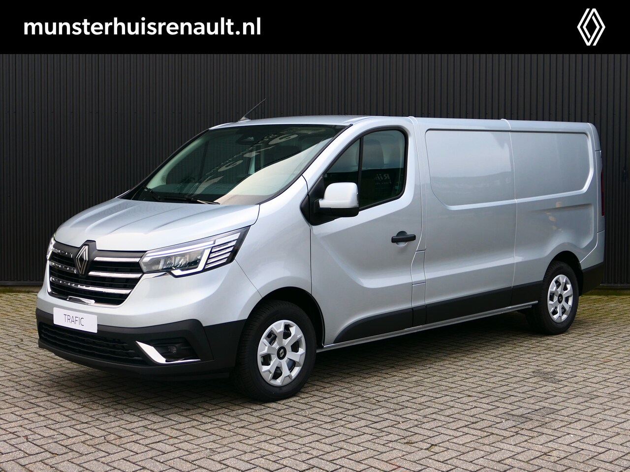 Renault Trafic - 2.0 Blue dC1 150 EDC T30 L2H1 Advance *AUTOMAAT* - Camera, houten vloer, all seasons - AutoWereld.nl