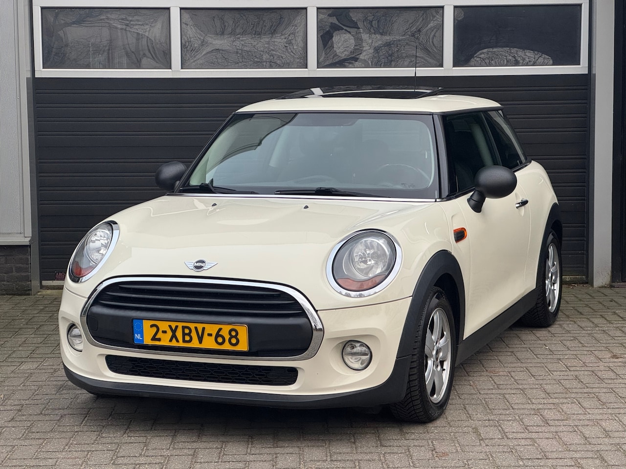 MINI One - Mini 1.2 Business pano, Navi, Climate Control, NAP - AutoWereld.nl