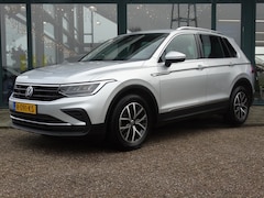 Volkswagen Tiguan - 1.5 TSI Life Business | Stoelverwarming | Apple Carplay/Android Auto | Trekhaak |