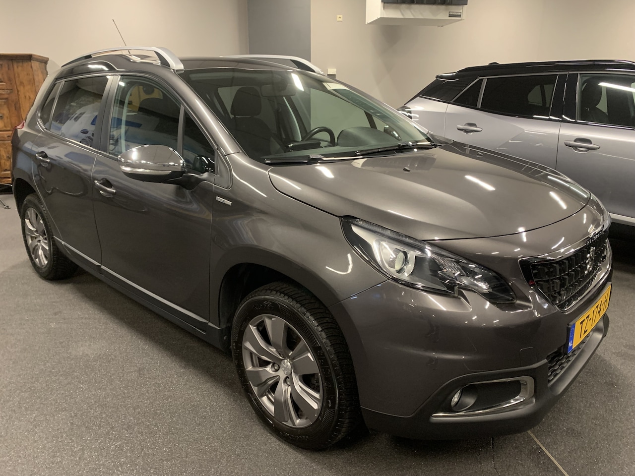 Peugeot 2008 - 1.2 PureTech Active NAVIGATIE-AIRCO-PARKEERSENSOREN - AutoWereld.nl