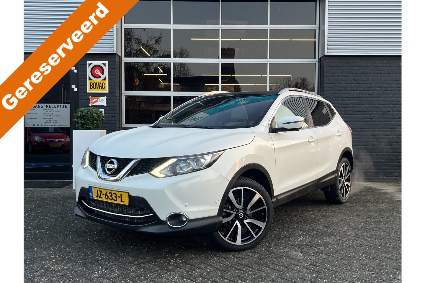 Nissan Qashqai - 1.2 Tekna 1.2 Tekna, Automaat, Cruise, Pano, 360 Camera - AutoWereld.nl