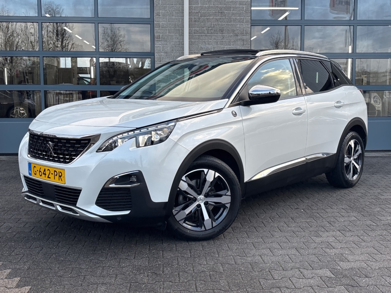 Peugeot 3008 - 1.2 PureTech Crossway | SCHUIFDAK | CLIMA | PARELMOER WIT | - AutoWereld.nl