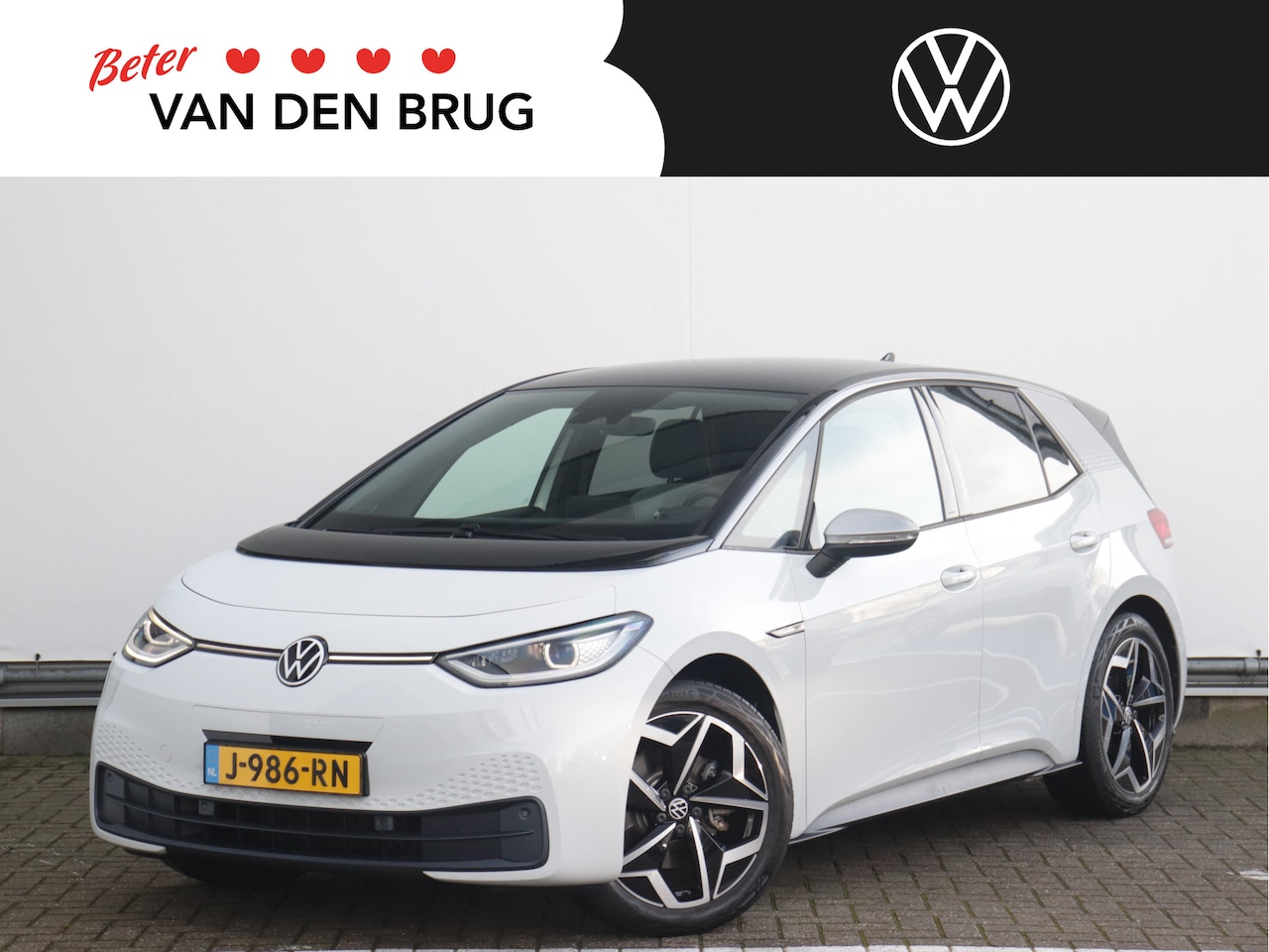 Volkswagen ID.3 - First Plus 58 kWh 204pk | Steunhaak | Matrix LED | Camera | Keyless | Navigatie | Stoel- e - AutoWereld.nl