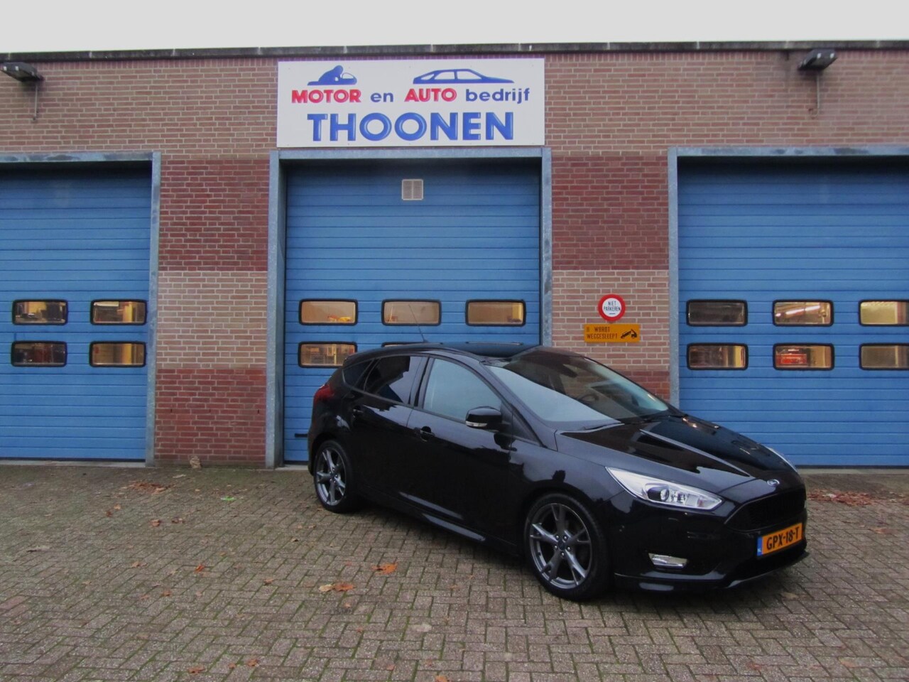 Ford Focus - 1.0 First Edition|5 deurs|Airco|Boordcomputer|Isofix|verwarmde voorstoelen en stuur - AutoWereld.nl