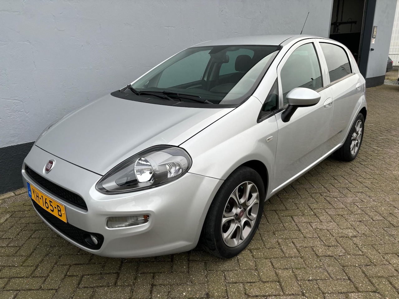 Fiat Punto Evo - 0.9 TwinAir Lounge 5 deurs - Cruise Control - Climate Control - AutoWereld.nl