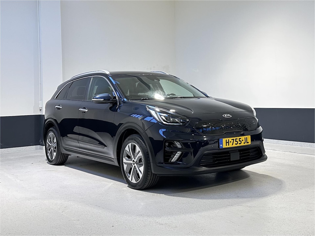 Kia e-Niro - ExecutiveLine 64 kWh | 1 Eig| JBL | Navigatie| Lederen bekleding - AutoWereld.nl