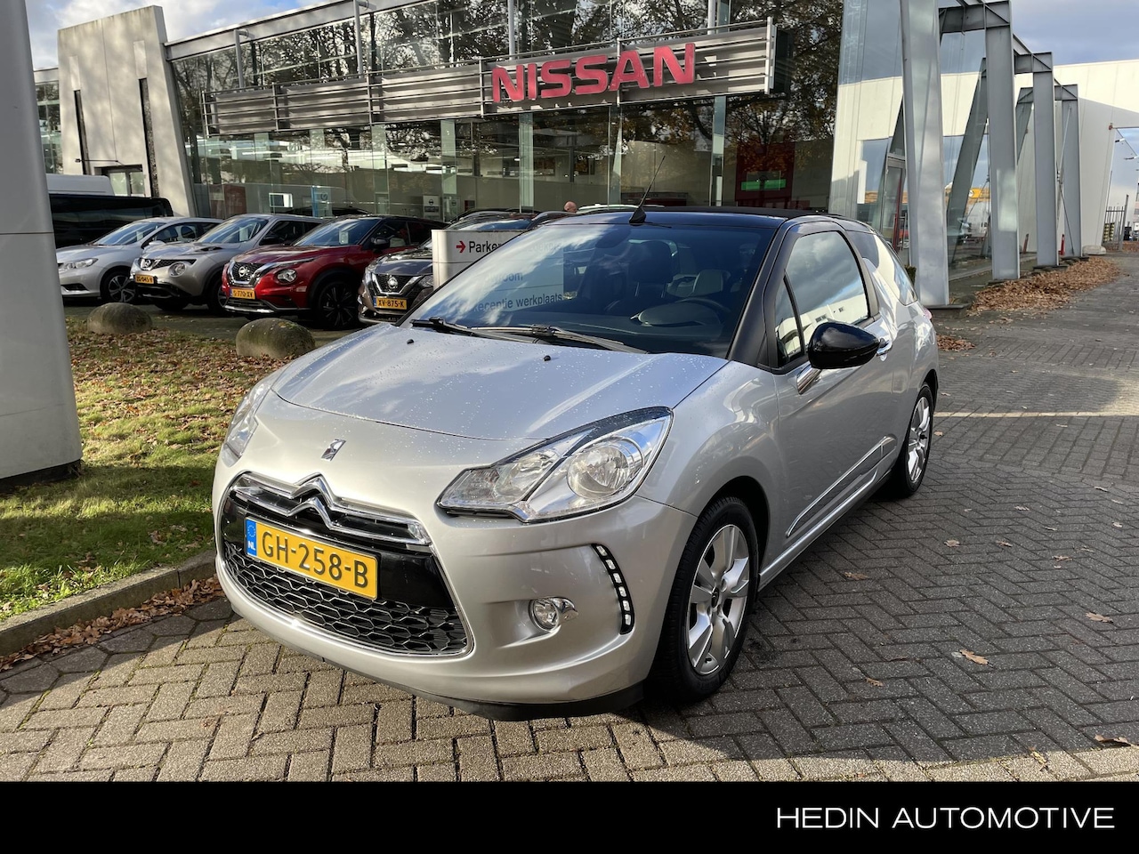 Citroën DS3 Cabrio - 1.2 VTi So Chic 1.2 VTi So Chic - AutoWereld.nl