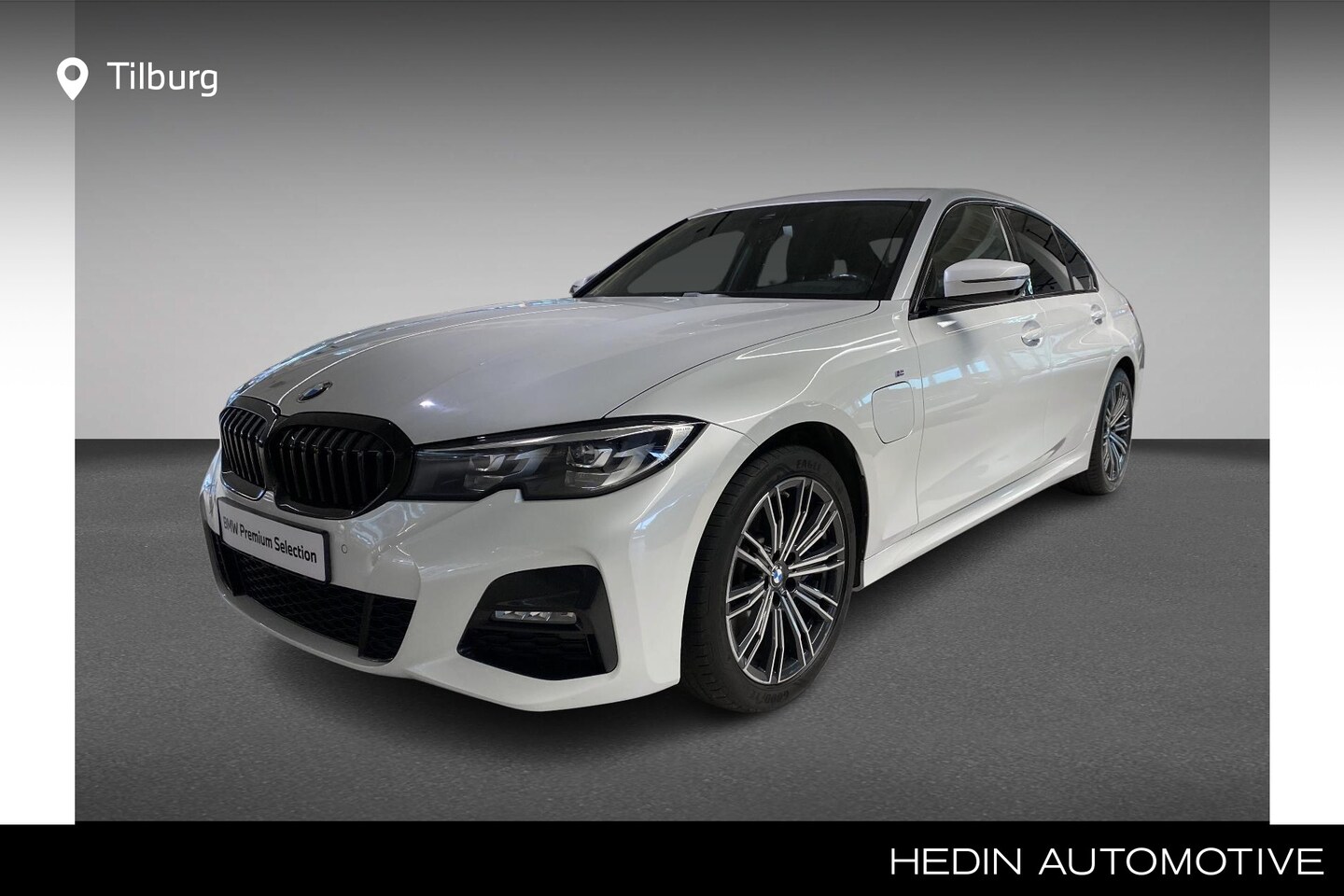 BMW 3-serie - Sedan 330e High Executive | DAB-Tuner | High Executive | PDC Voor/Achter | Model M Sport | - AutoWereld.nl