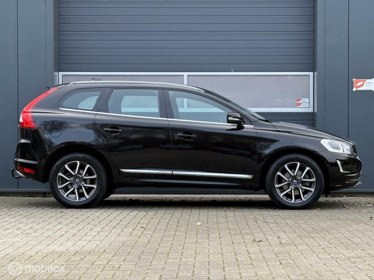 Volvo XC60 - 2.0 D4 Geartronic-8 Summum -Nav -Xenon -Leder -Trekhaak -Digital Dash -Elek achterklep - AutoWereld.nl