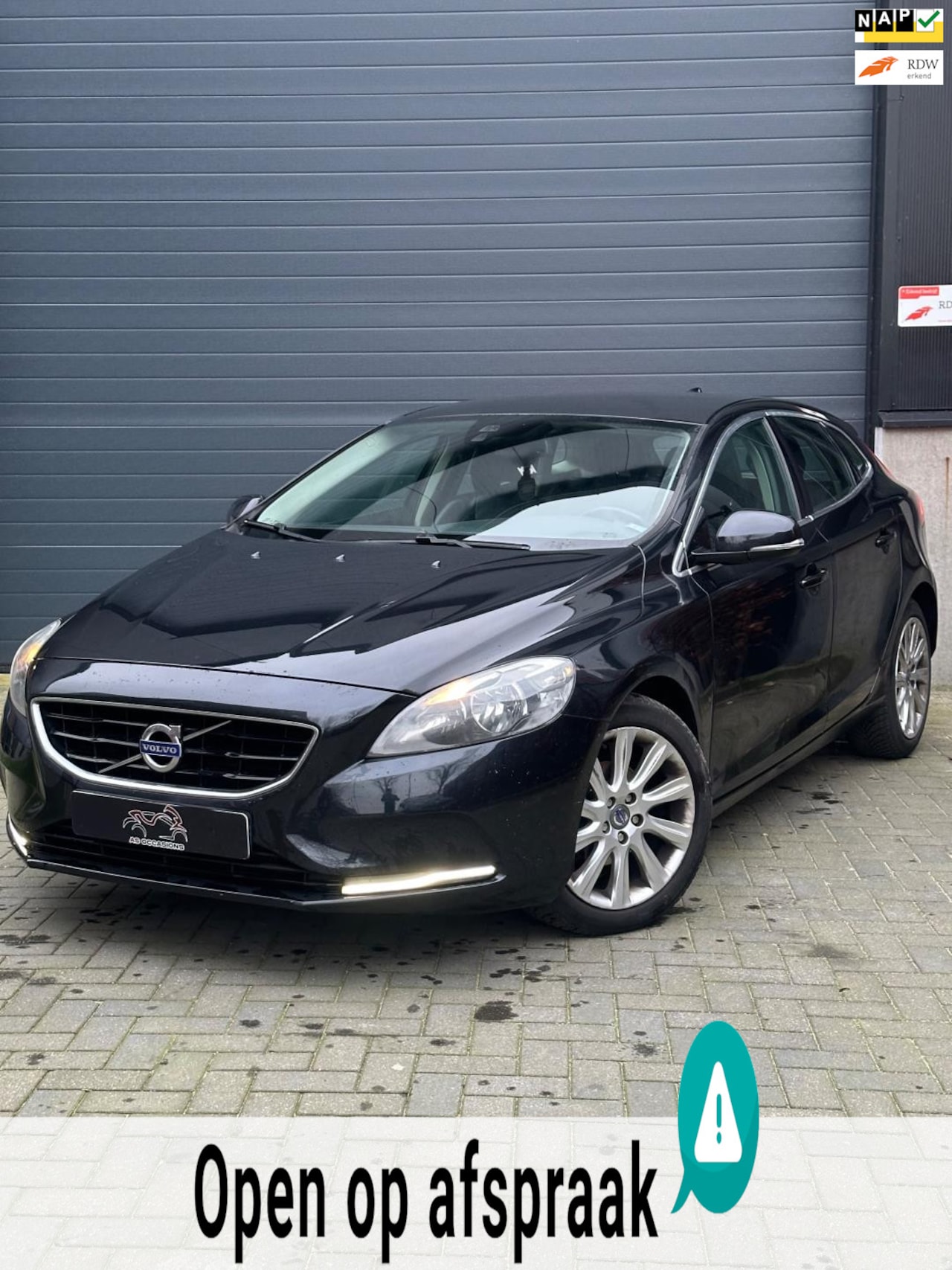 Volvo V40 - 1.6 D2 Summum Parkeersensoren - Clima - Airco - AutoWereld.nl