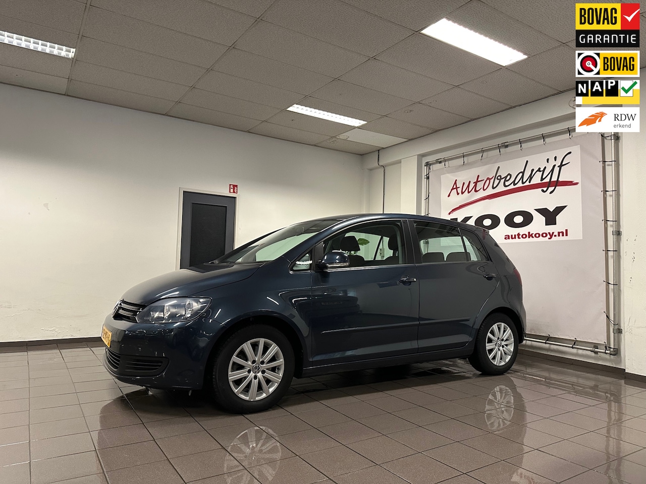 Volkswagen Golf Plus - 1.4 TSI Comfortline * 1e Eig / Automaat / Trekhaak / Parkeersensoren / NL Auto * - AutoWereld.nl