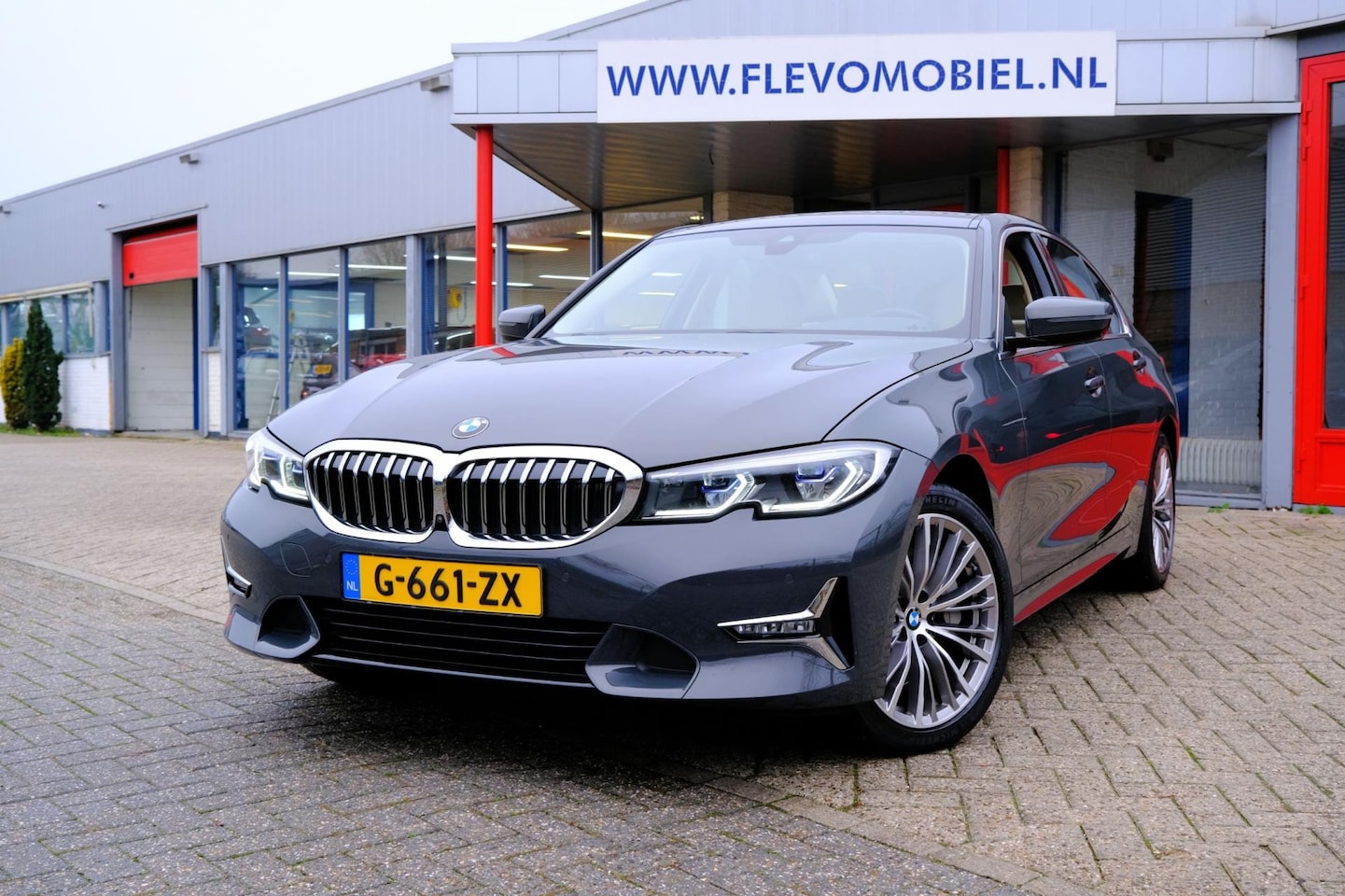 BMW 3-serie - 330i xDrive 259pk High Executive Edition Aut. Leder|1e Eig|Navi|Clima|360Cam|Enz! - AutoWereld.nl