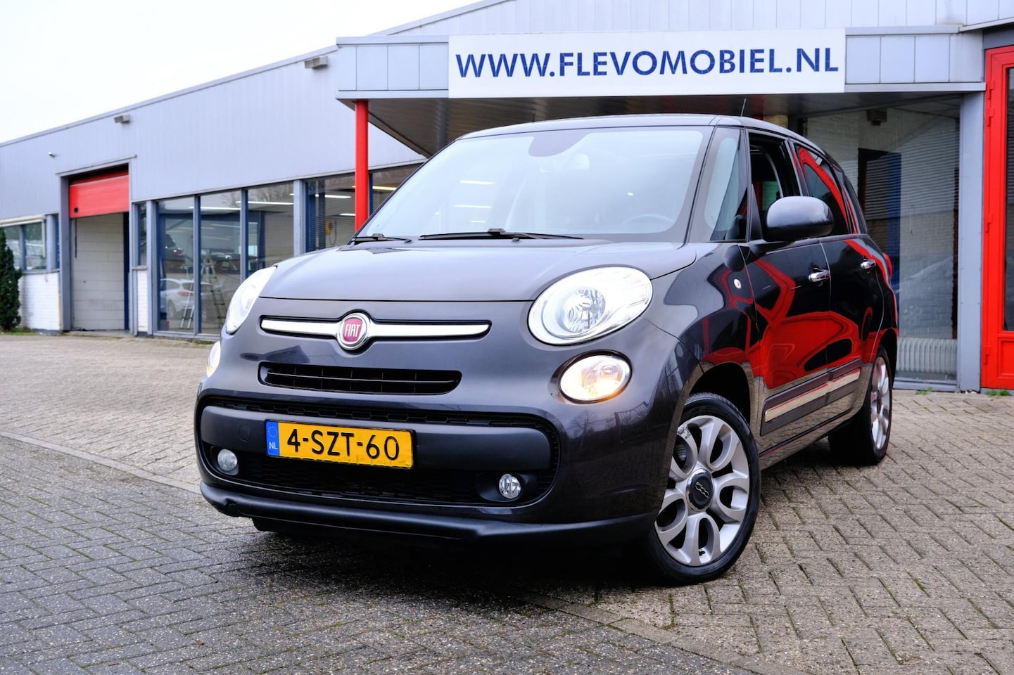 Fiat 500 L Living - 0.9 TwinAir Lounge 7-pers Pano|Clima|LMV - AutoWereld.nl