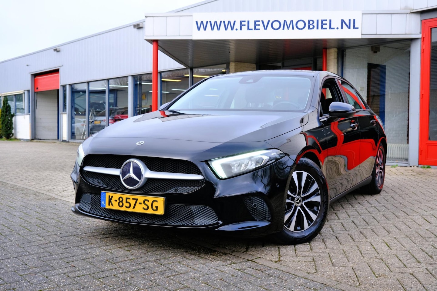 Mercedes-Benz A-klasse - 180 Business Solution Aut. Widescreen|1e Eig|Navi|Virt.Displ|LMV|Cam - AutoWereld.nl