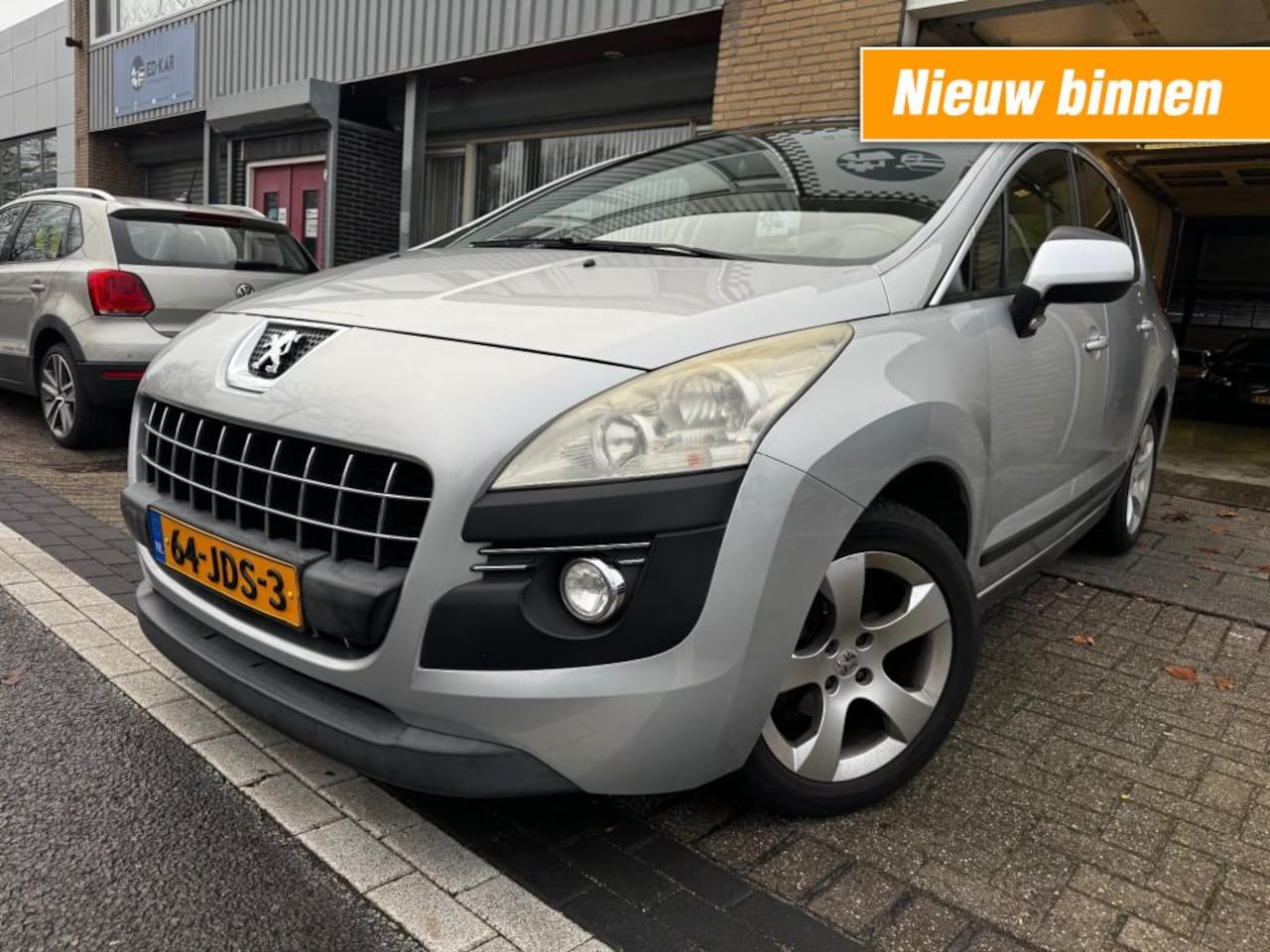 Peugeot 3008 - 11.6 VTi Première CLIMA PANO TREKHAAK NAP NETTE AUTO HOOPINSTAP - AutoWereld.nl