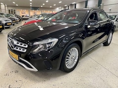 Mercedes-Benz GLA-Klasse - 180 BUS. SOLUTION / Airco / Cruise / Navi / Leder/Stof