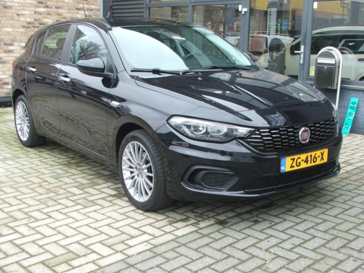 Fiat Tipo - 1.4 16V  Lounge Hatchback Navigatie - AutoWereld.nl