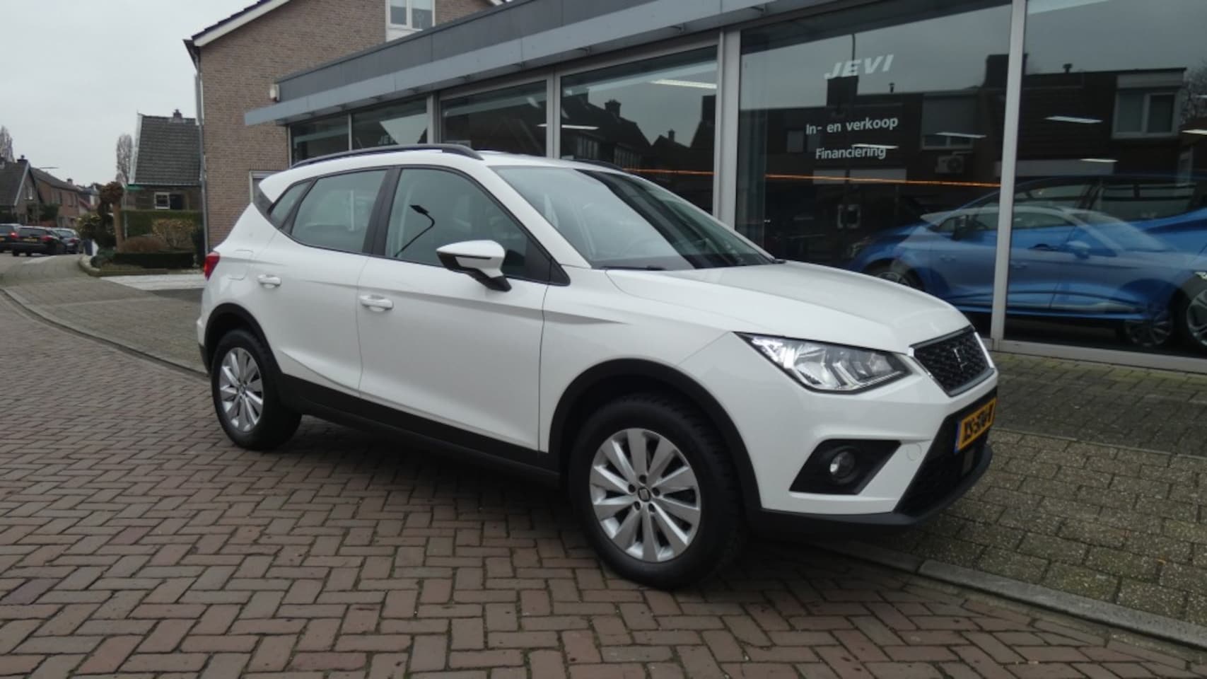 Seat Arona - 1.0 TSI Business   A.C * L.M.V * CRUISE * U.S.B/AUX * - AutoWereld.nl