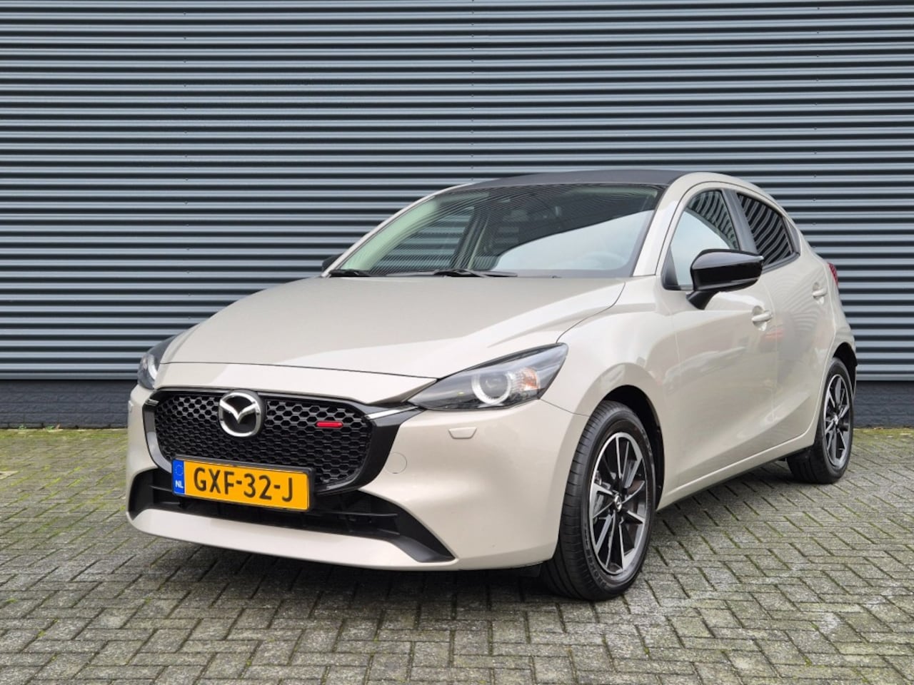 Mazda 2 - SKYACTIV-G 90 6AT HOMURA AKA / Carplay - AutoWereld.nl