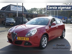 Alfa Romeo Giulietta - 1.4 T DISTINCTIVE 1eEIG TREKH/NAVI/PDC/CRUISE PERFECTE STAAT