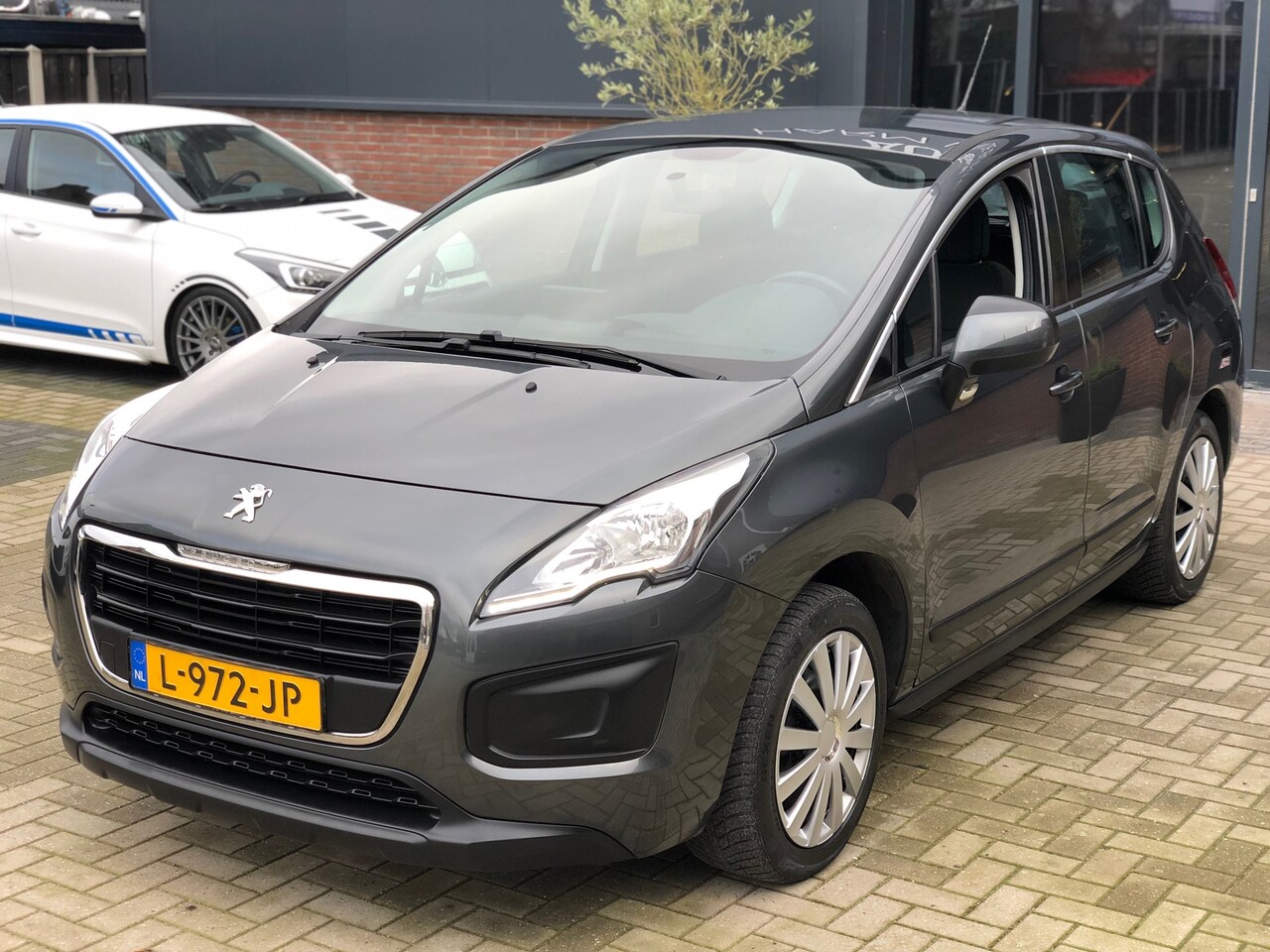 Peugeot 3008 - 1.6 VTi Style NAVI CRUISE LED PDC ELEKTR PAKKET - AutoWereld.nl