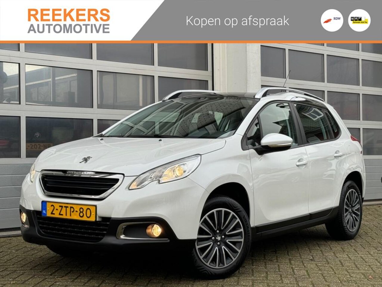 Peugeot 2008 - 1.2 PT82 Automaat ACTIVE Pano Navi Nieuwe D-riem + APK - AutoWereld.nl