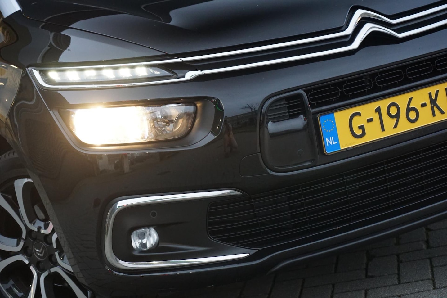 Citroën Grand C4 SpaceTourer - 1.2 130PK Business Plus | Onxy Black | 7-zitter/Carplay/NAV - Fijne reisgenoot! - AutoWereld.nl