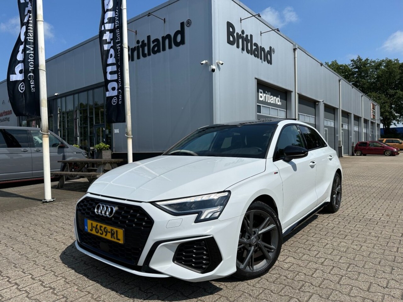 Audi A3 - 35 TFSI 150PK S-Line Aut. bj2020 *Adaptive *Pano *Navi *PDC *BTW - AutoWereld.nl