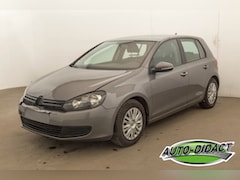 Volkswagen Golf - 1.6 TDI Navi