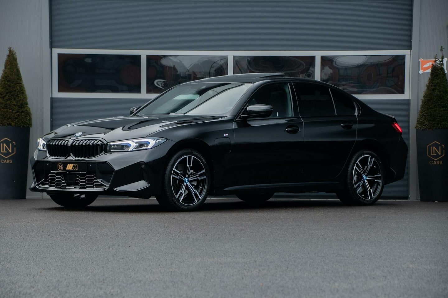 BMW 3-serie - 330e M-Sport| PANO | BTW | Apple Carplay - AutoWereld.nl