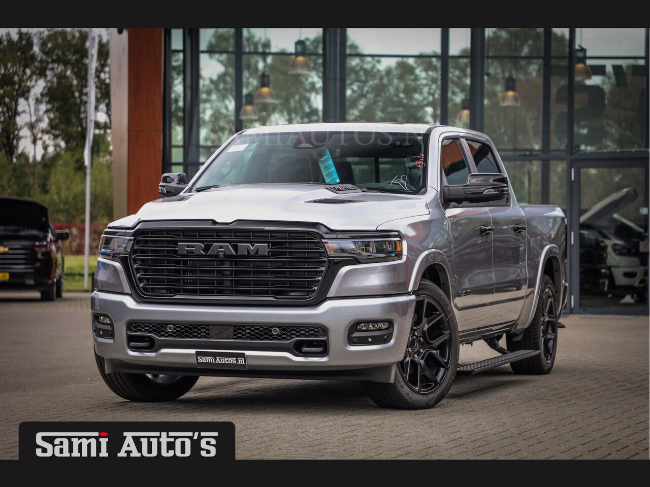 Dodge Ram Pick Up - 2025 NIGHT PREMIUM | BOM VOL + 14.4 INCH SCHERM | LUCHTVERING | HUD | HURRICAN 420PK 636 N - AutoWereld.nl