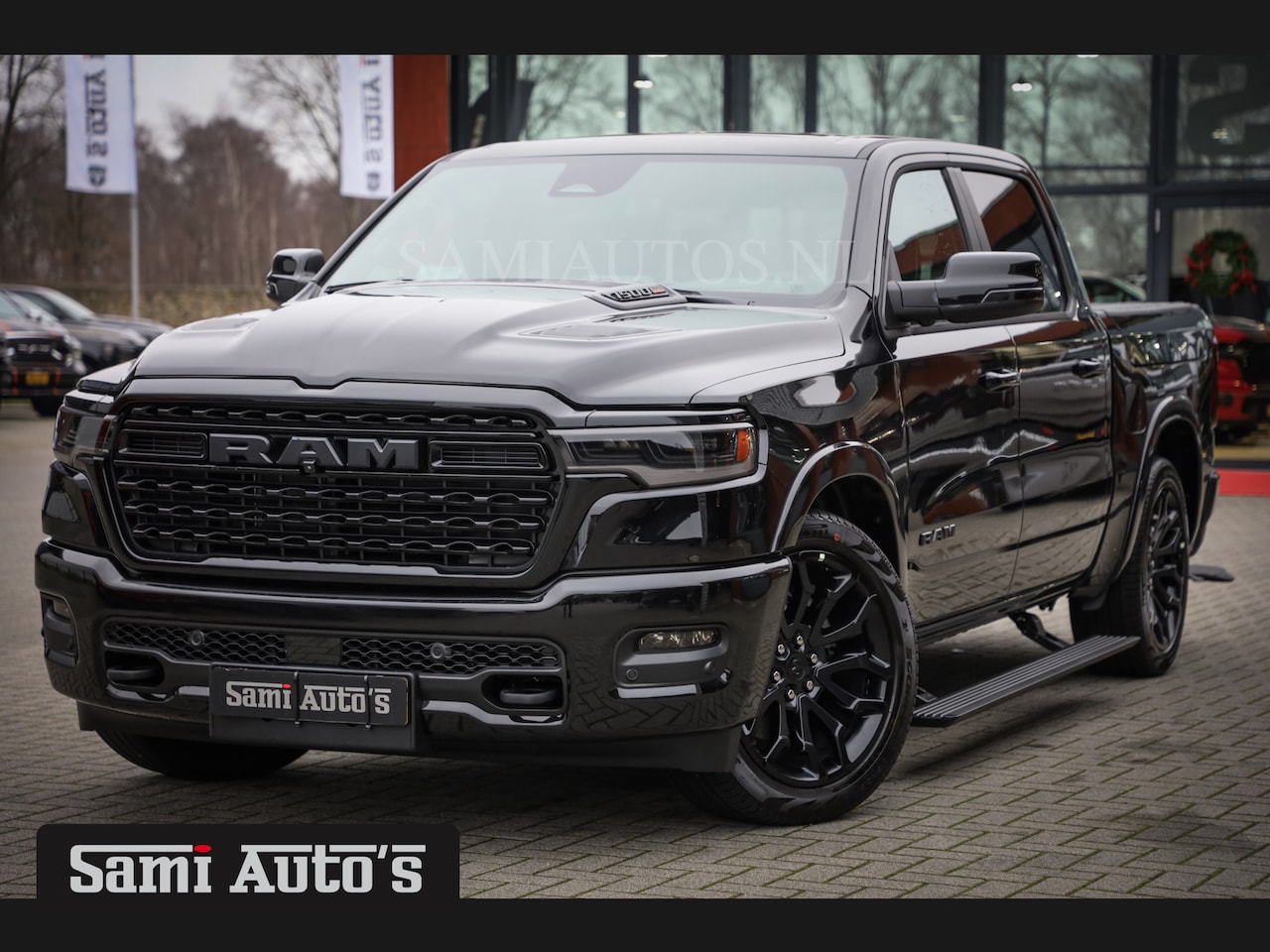 Dodge Ram 1500 - LIMITED NIGHT H.O 540PK 706 Nm 2025 | XB9 | MASSAGE | BOM VOL | CREW CAB | DUBBELE CABINE - AutoWereld.nl