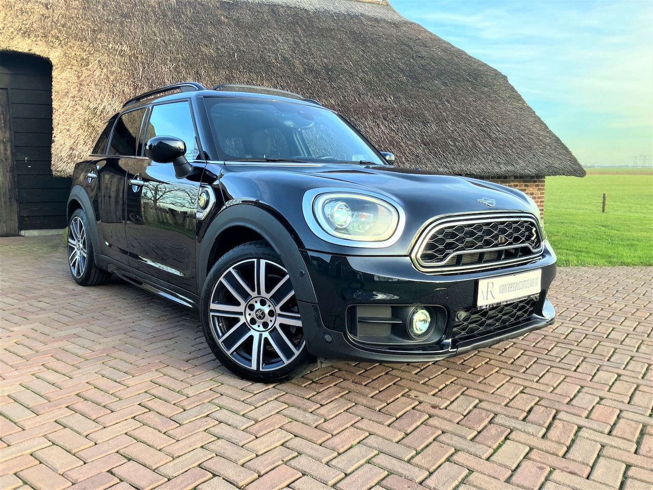 MINI Countryman - 2.0 Cooper S E ALL4 Chili All4 Plug in Hybrid LED/LEDER/PANO 224pk - AutoWereld.nl